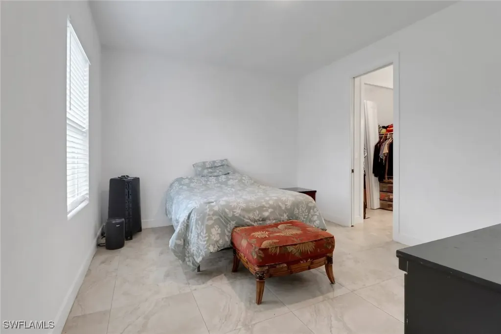 4240 62nd Avenue NE Naples FL 34120