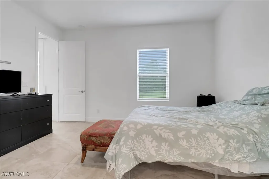 4240 62nd Avenue NE Naples FL 34120