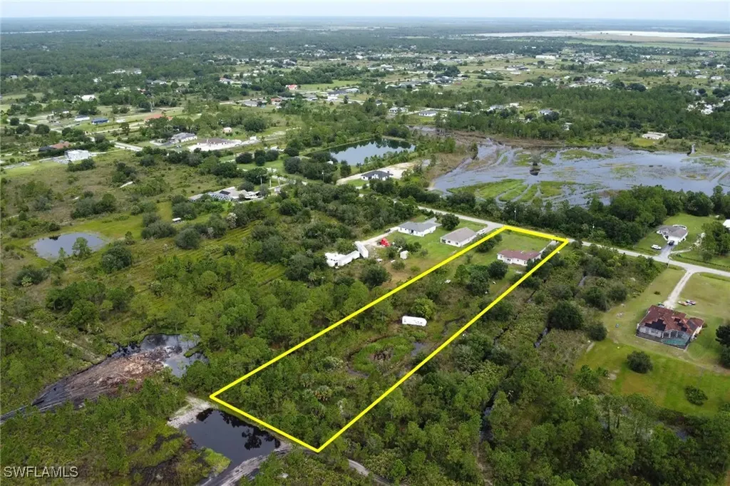 4240 62nd Avenue NE Naples FL 34120