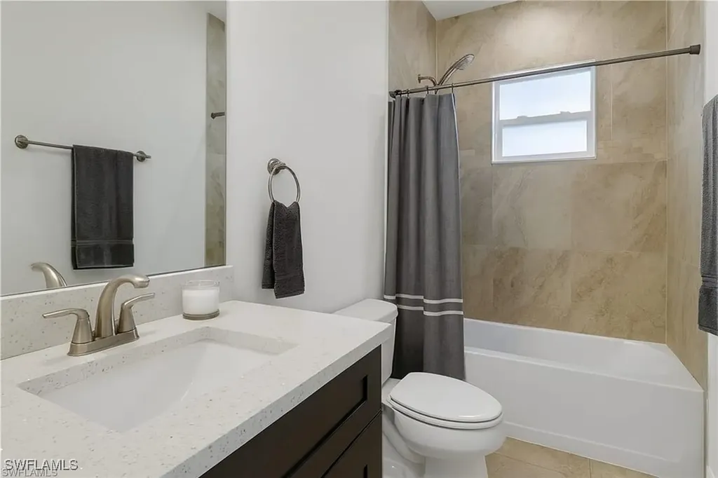 4240 62nd Avenue NE Naples FL 34120