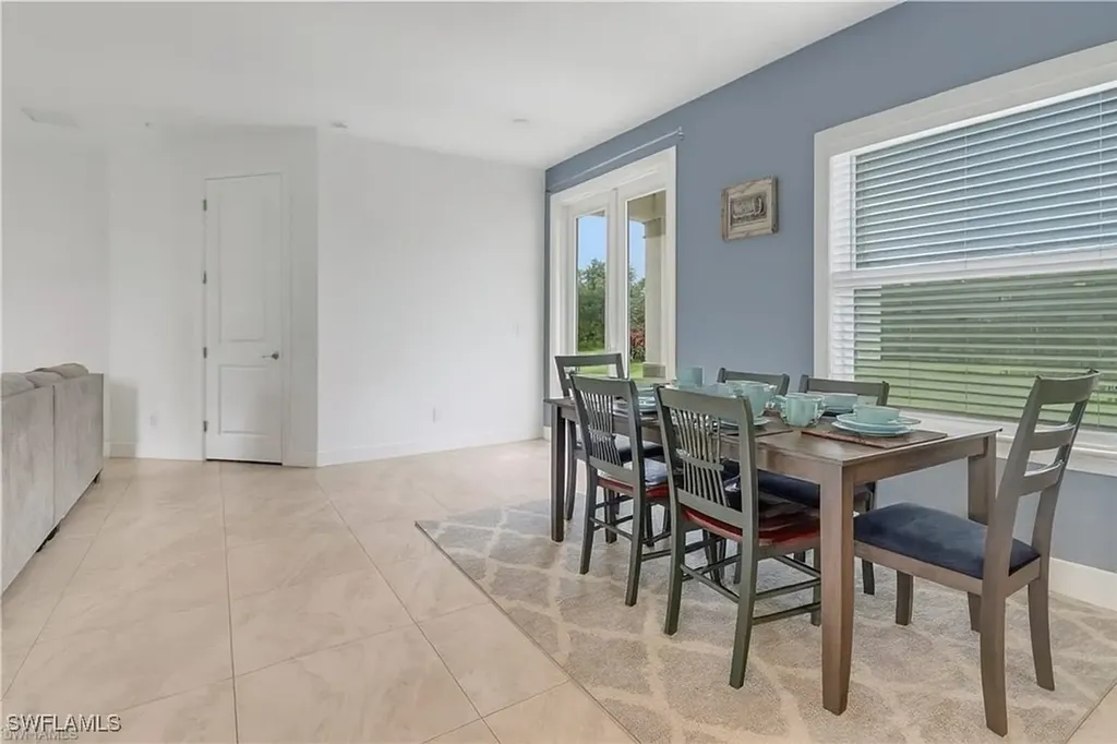 4240 62nd Avenue NE Naples FL 34120