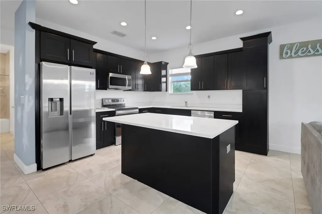4240 62nd Avenue NE Naples FL 34120