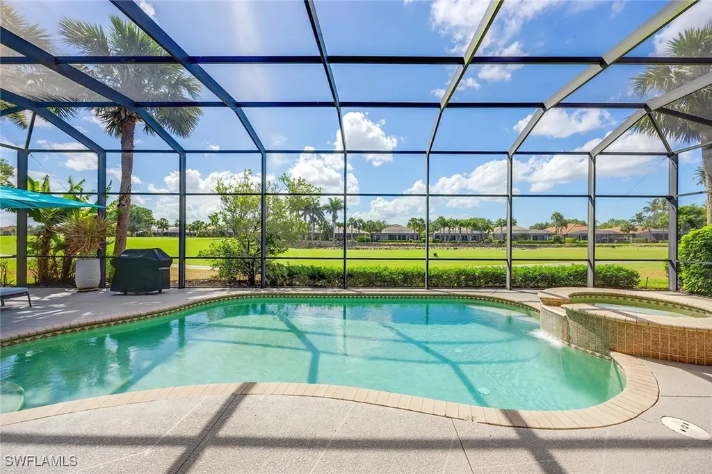 8902 Shenendoah Circle Naples FL 34113