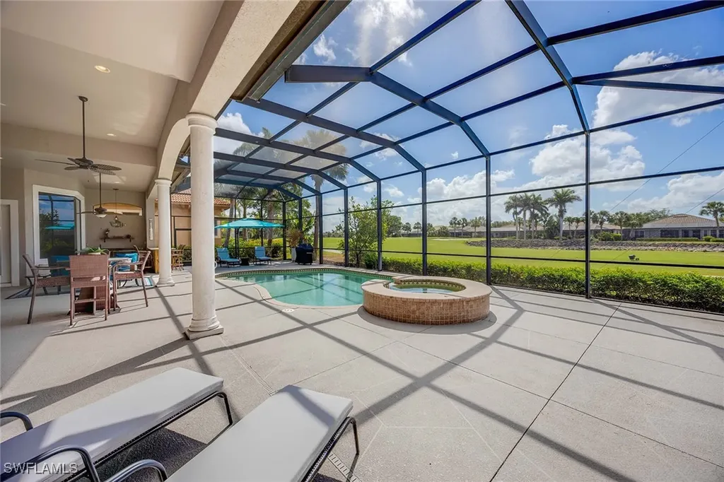 8902 Shenendoah Circle Naples FL 34113