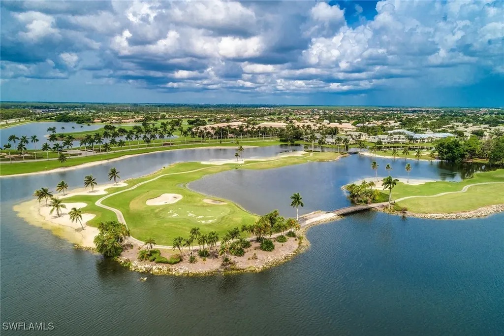 8902 Shenendoah Circle Naples FL 34113