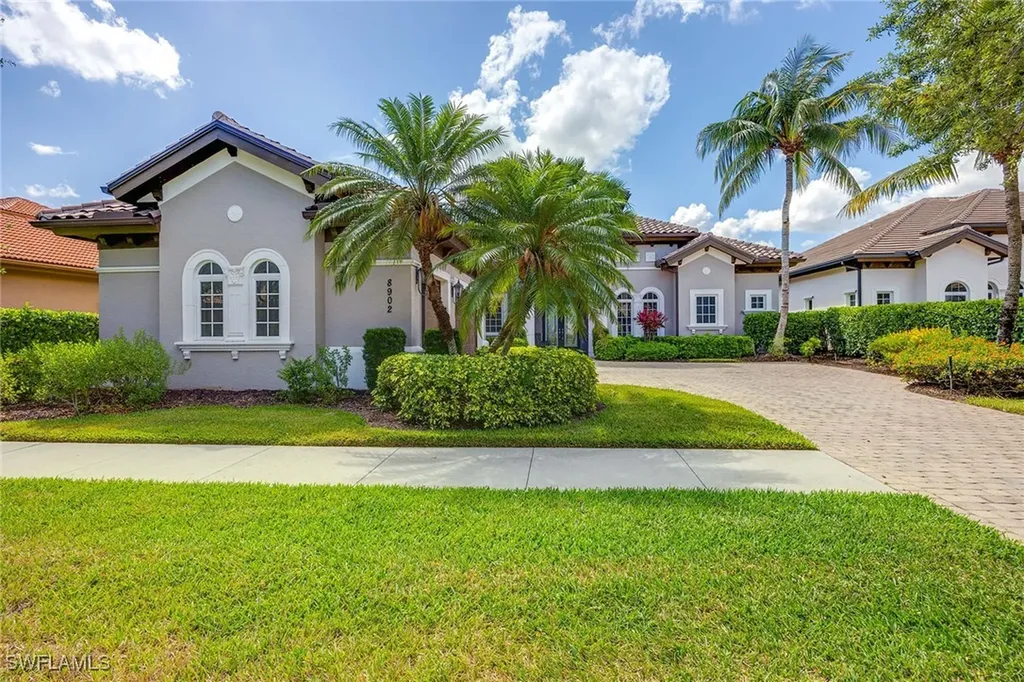 8902 Shenendoah Circle Naples FL 34113