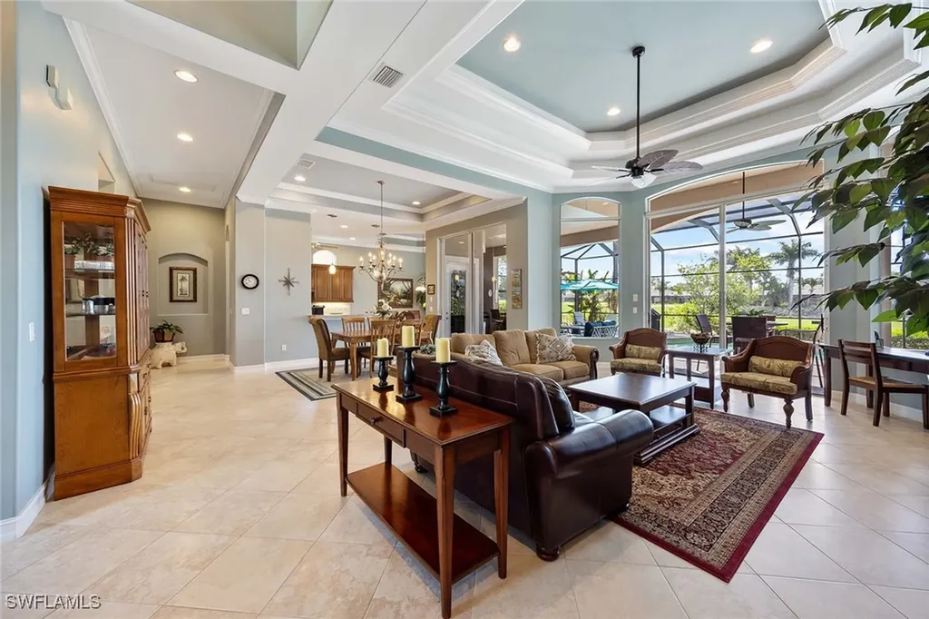 8902 Shenendoah Circle Naples FL 34113