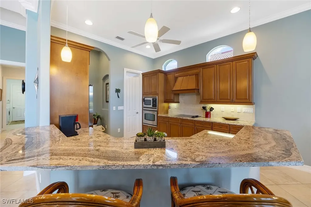 8902 Shenendoah Circle Naples FL 34113