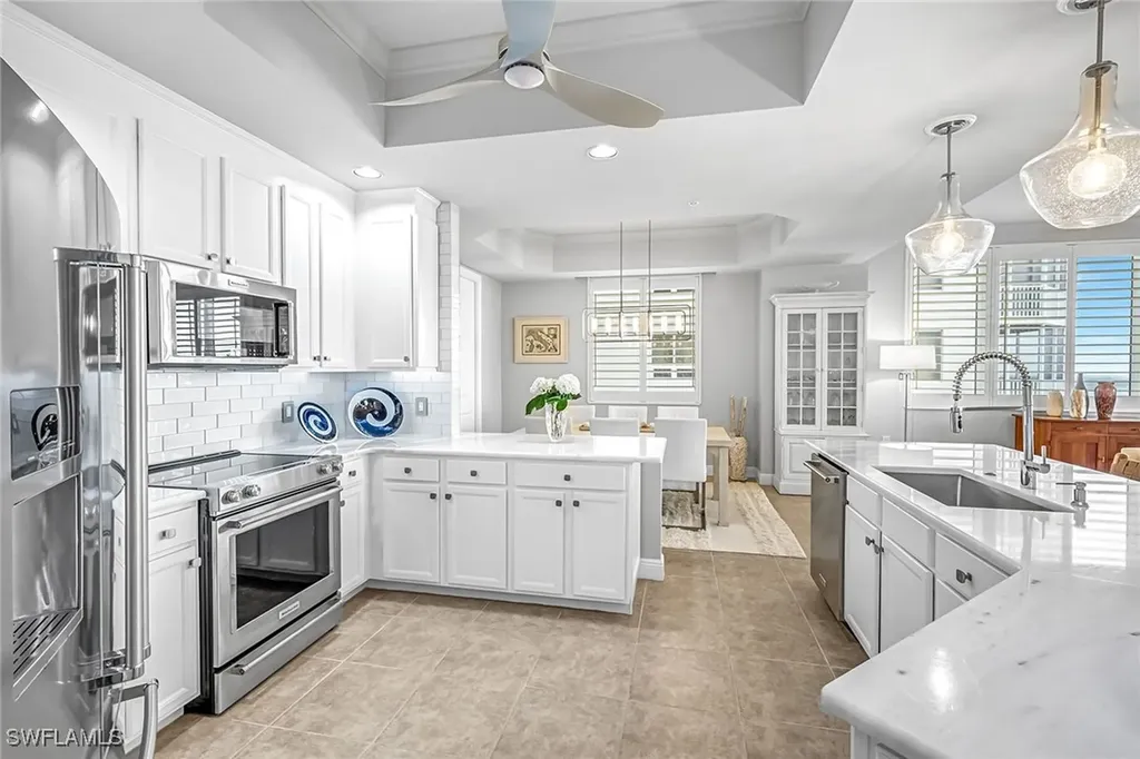 2090 W First Street Fort Myers FL 33901
