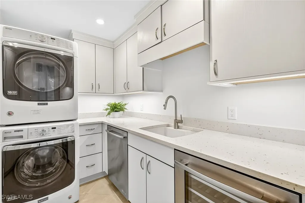 6075 Pelican Bay Boulevard Naples FL 34108