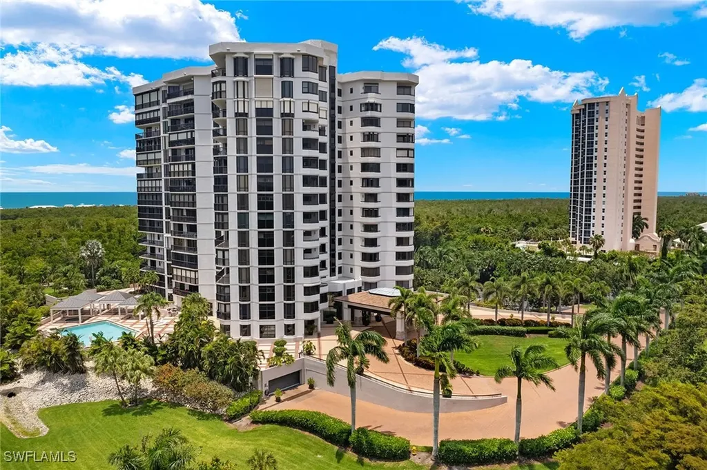 6075 Pelican Bay Boulevard Naples FL 34108