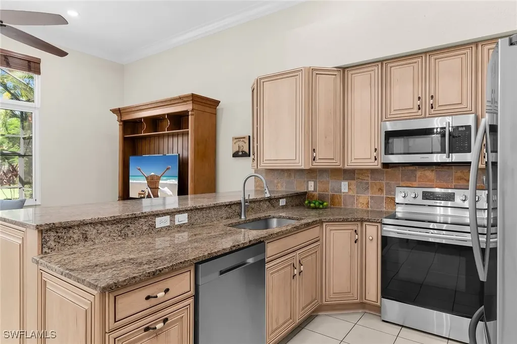 8574 Pepper Tree Way Naples FL 34114