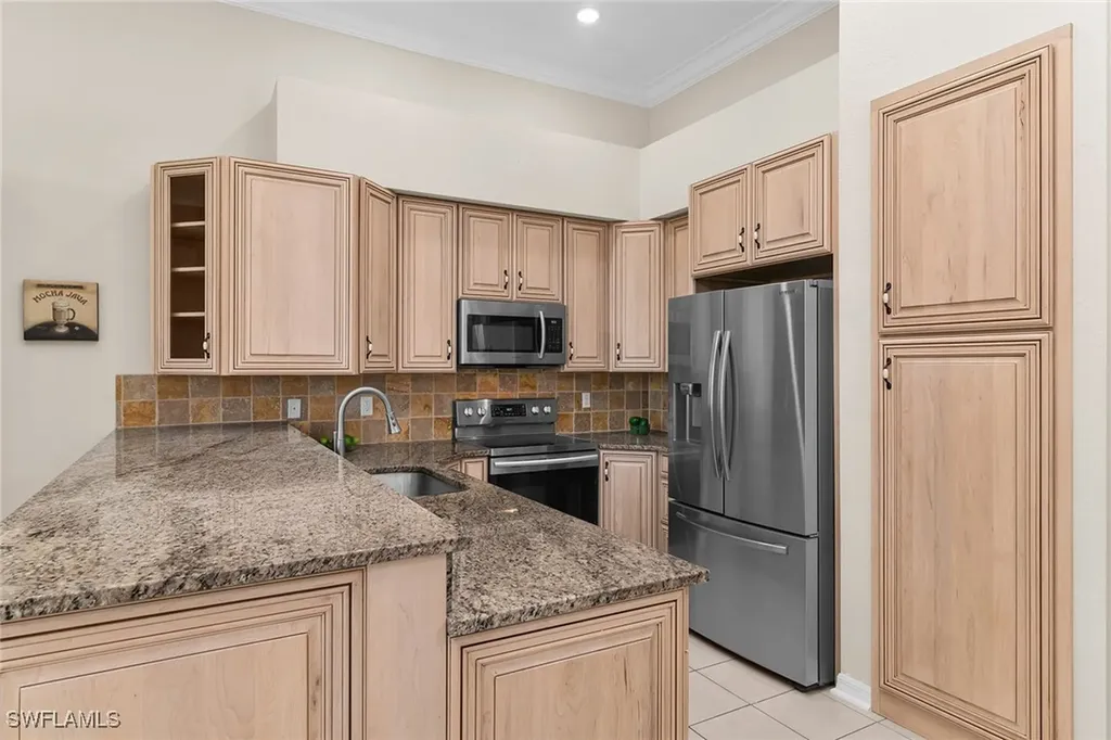 8574 Pepper Tree Way Naples FL 34114