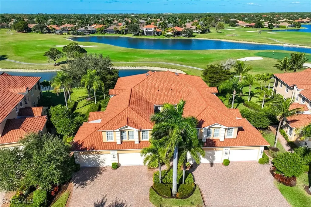 8609 Champions Point Naples FL 34113