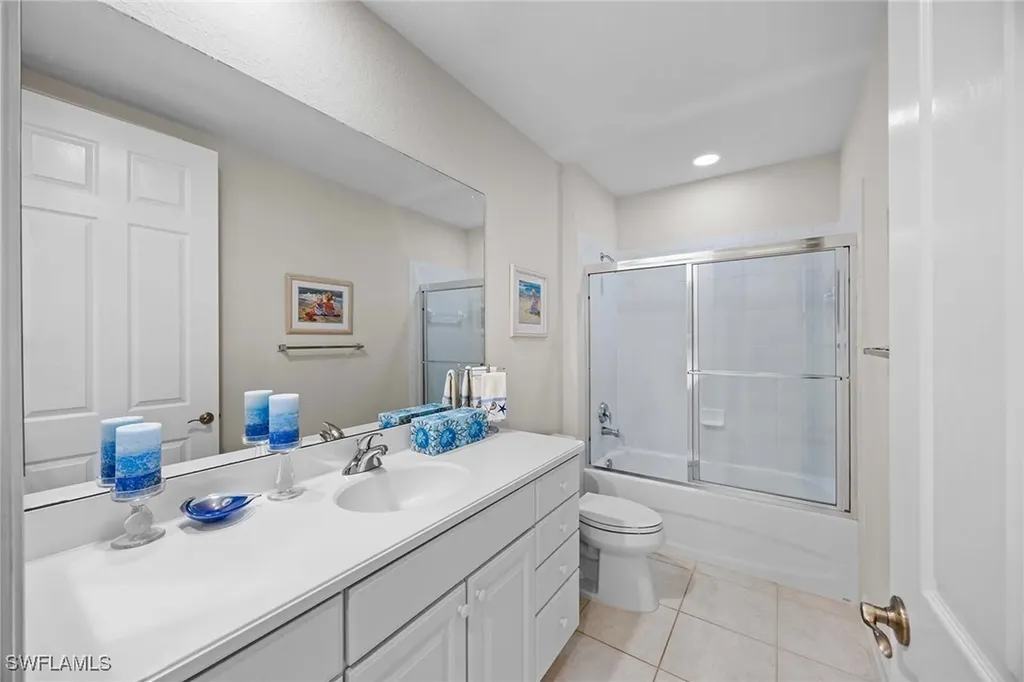 8609 Champions Point Naples FL 34113