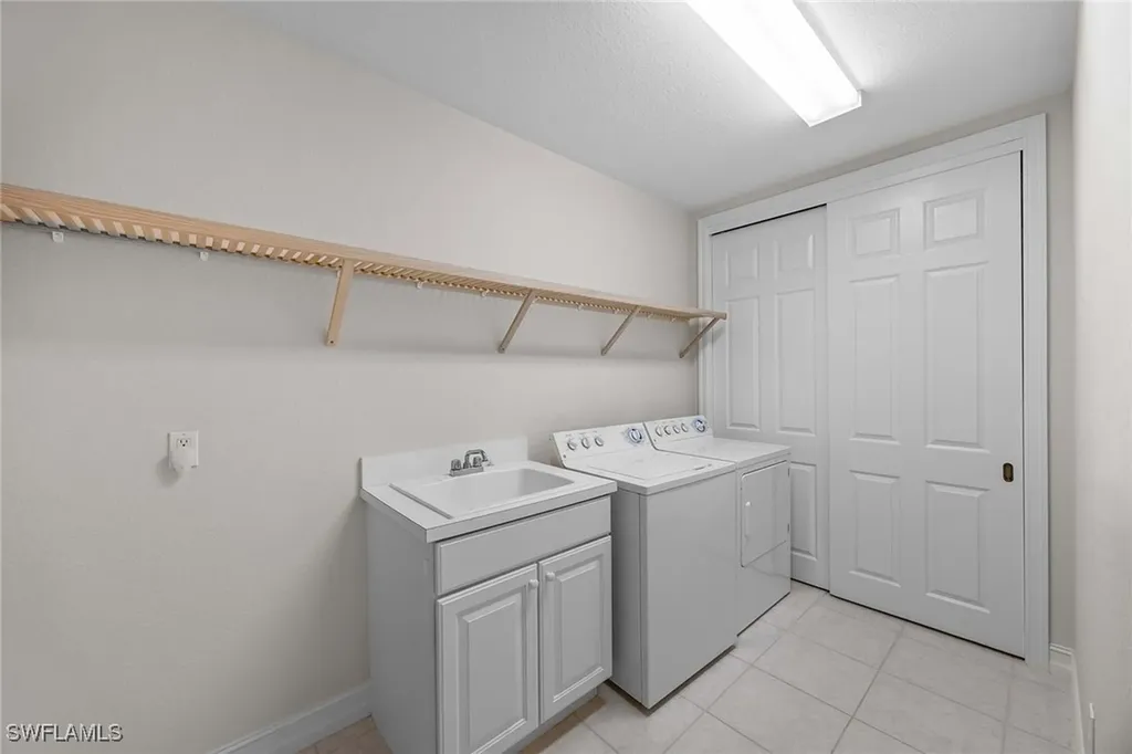 8609 Champions Point Naples FL 34113