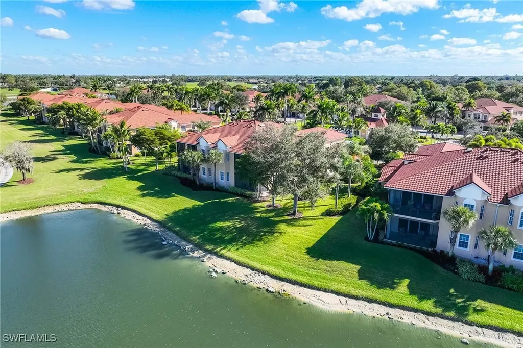 8609 Champions Point Naples FL 34113