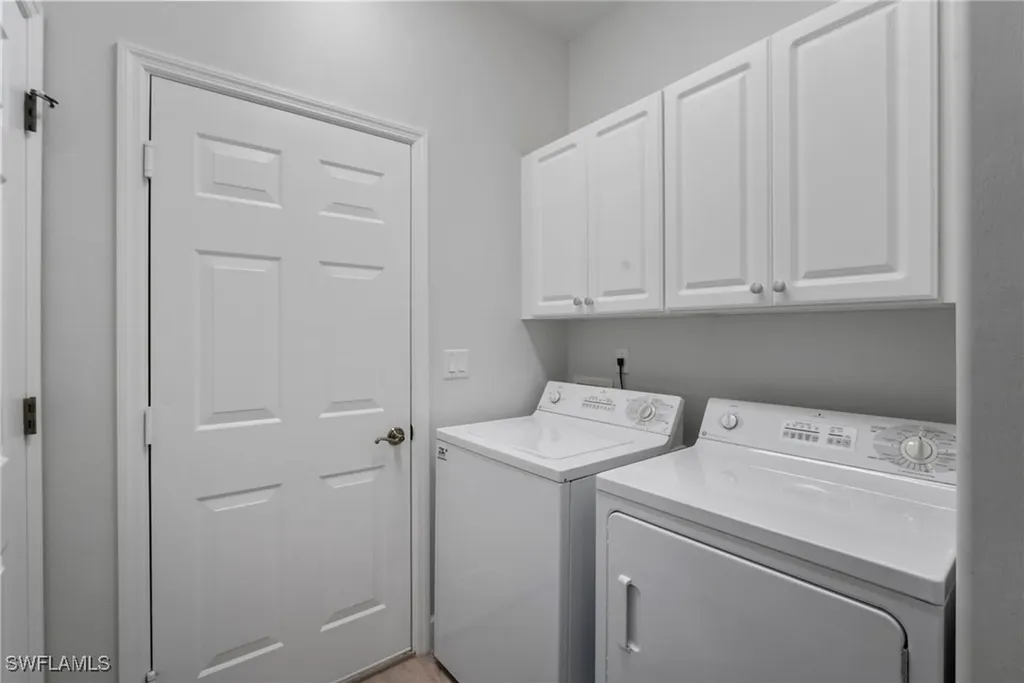 8275 Danbury Boulevard Naples FL 34120