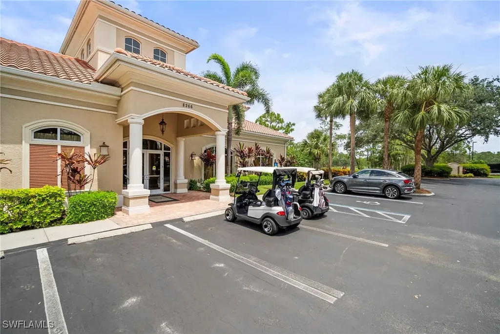 8275 Danbury Boulevard Naples FL 34120