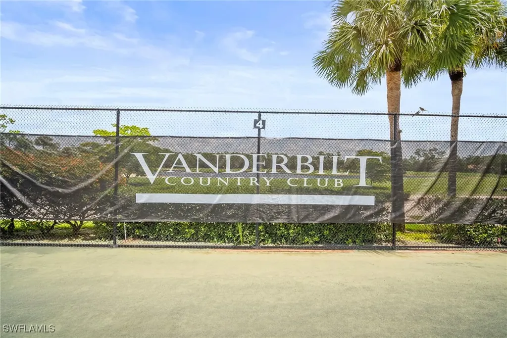 8275 Danbury Boulevard Naples FL 34120