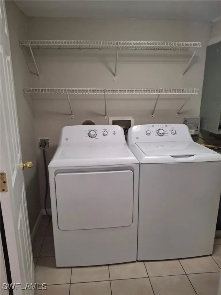 1462 Churchill Circle Naples FL 34116