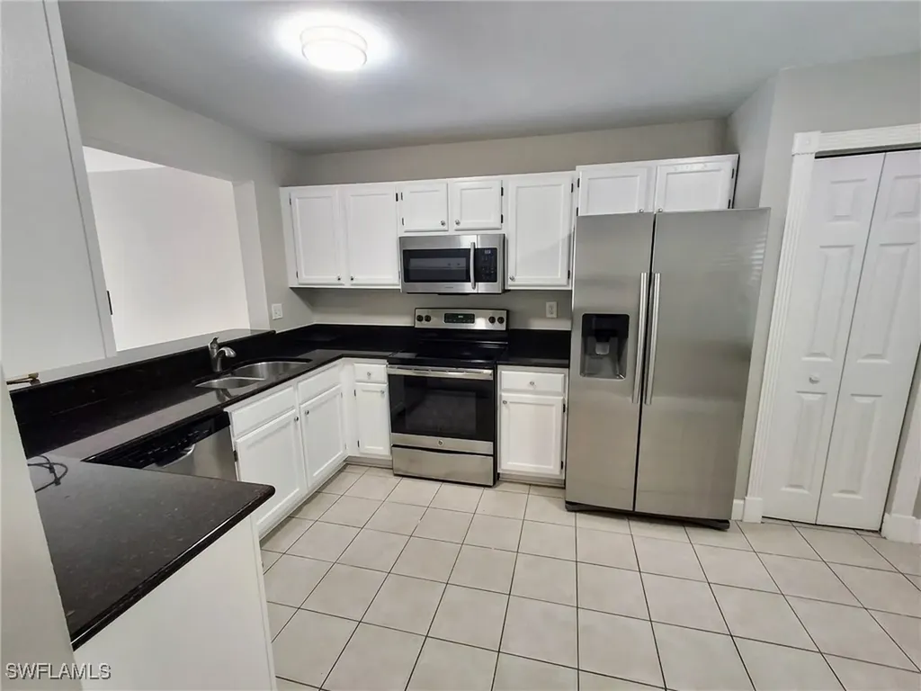 1462 Churchill Circle Naples FL 34116