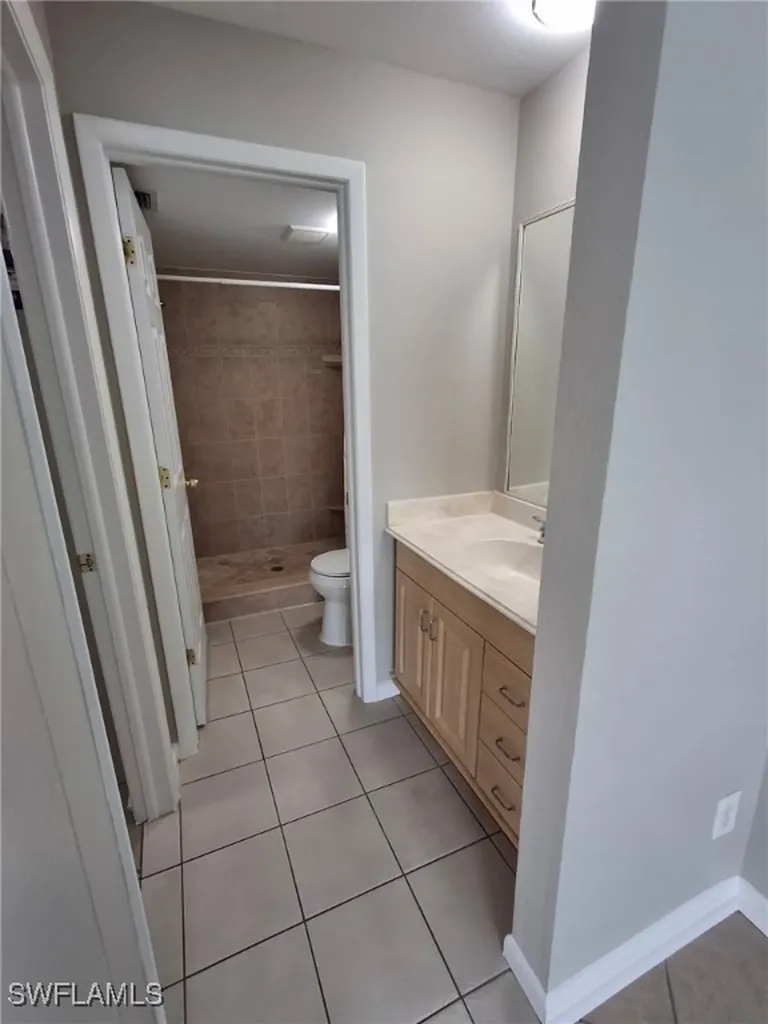 1462 Churchill Circle Naples FL 34116