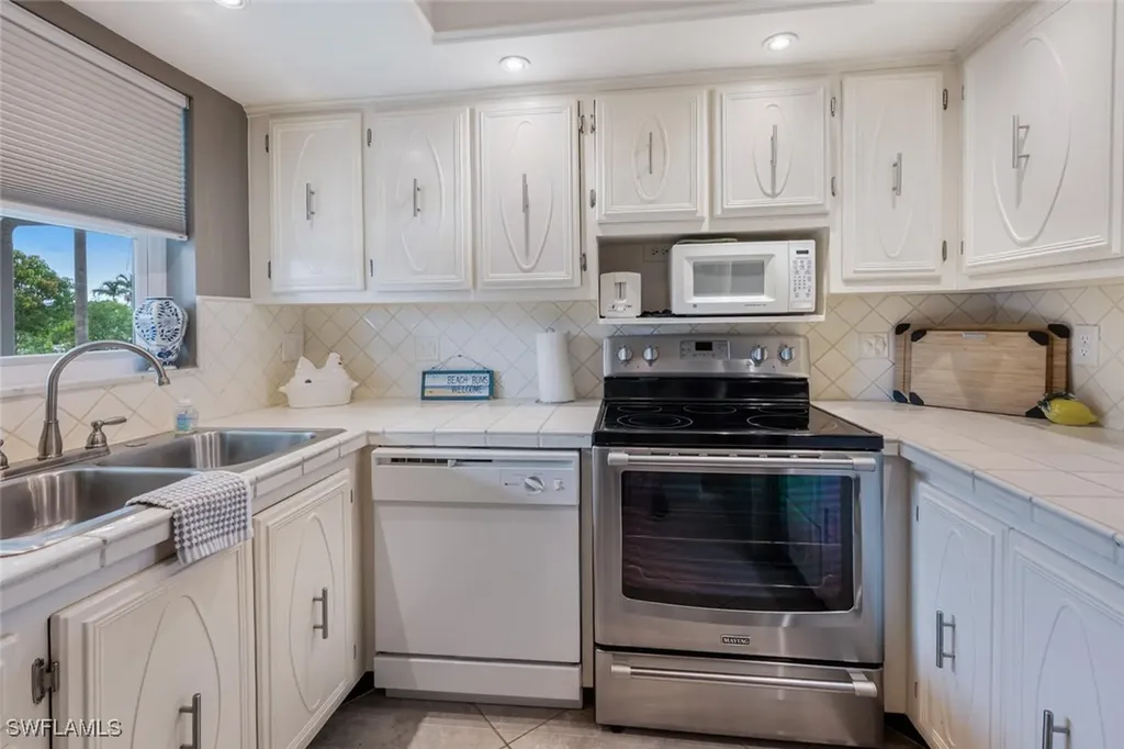 325 Charlemagne Boulevard Naples FL 34112