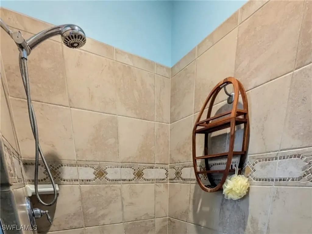 9081 Albion Lane S Naples FL 34113