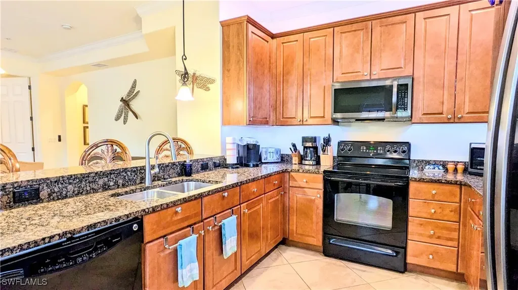 9081 Albion Lane S Naples FL 34113