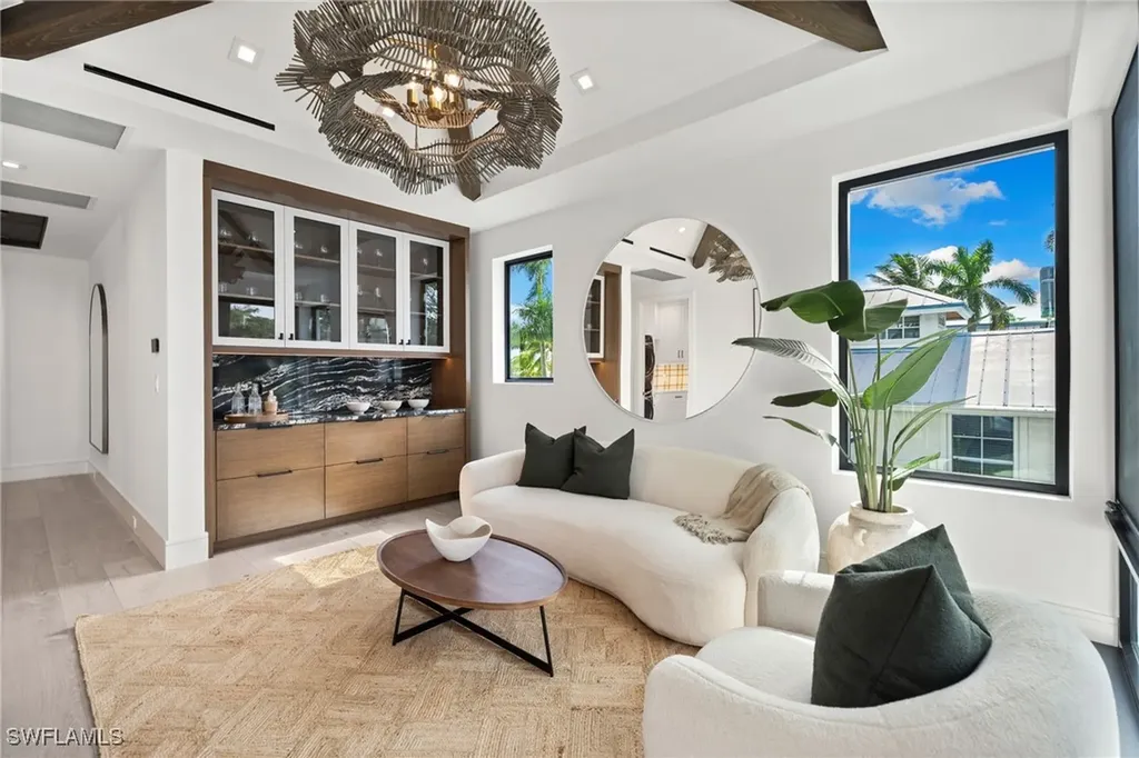 273 10th Avenue S Naples FL 34102