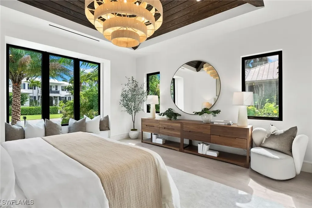 273 10th Avenue S Naples FL 34102