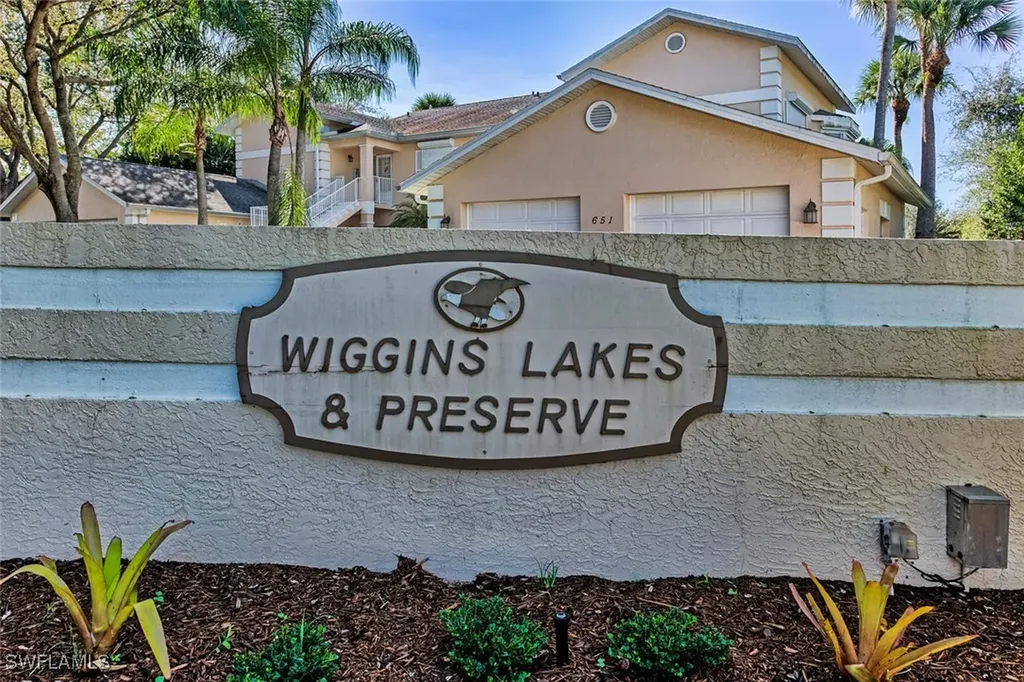 774 Wiggins Lake Drive Naples FL 34110