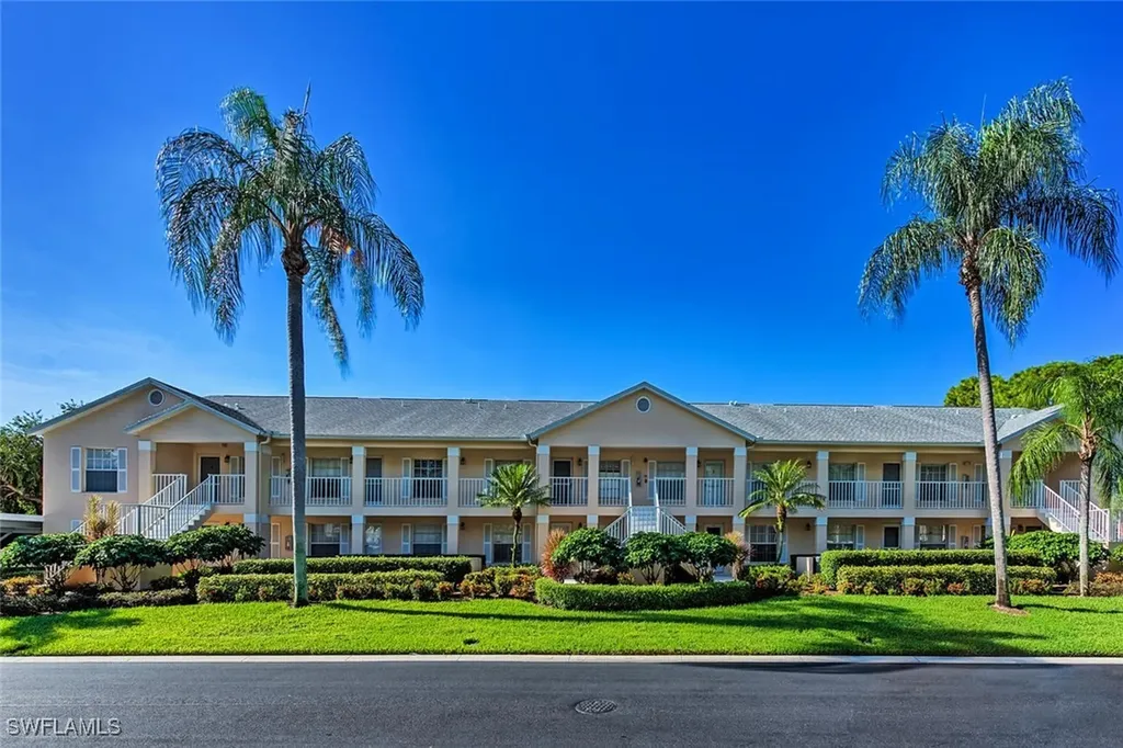 774 Wiggins Lake Drive Naples FL 34110