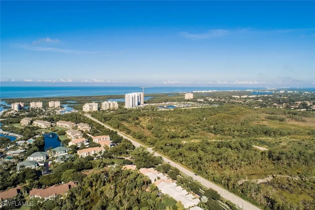774 Wiggins Lake Drive Naples FL 34110