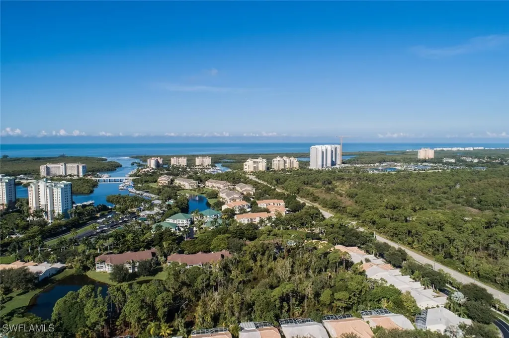 774 Wiggins Lake Drive Naples FL 34110