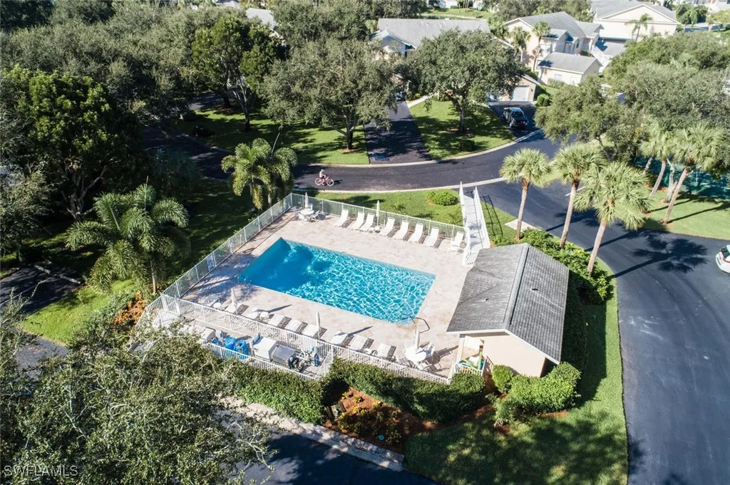 774 Wiggins Lake Drive Naples FL 34110