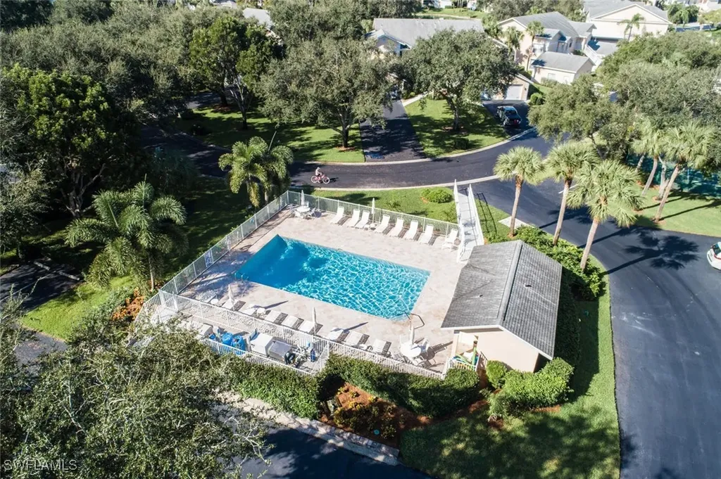 774 Wiggins Lake Drive Naples FL 34110
