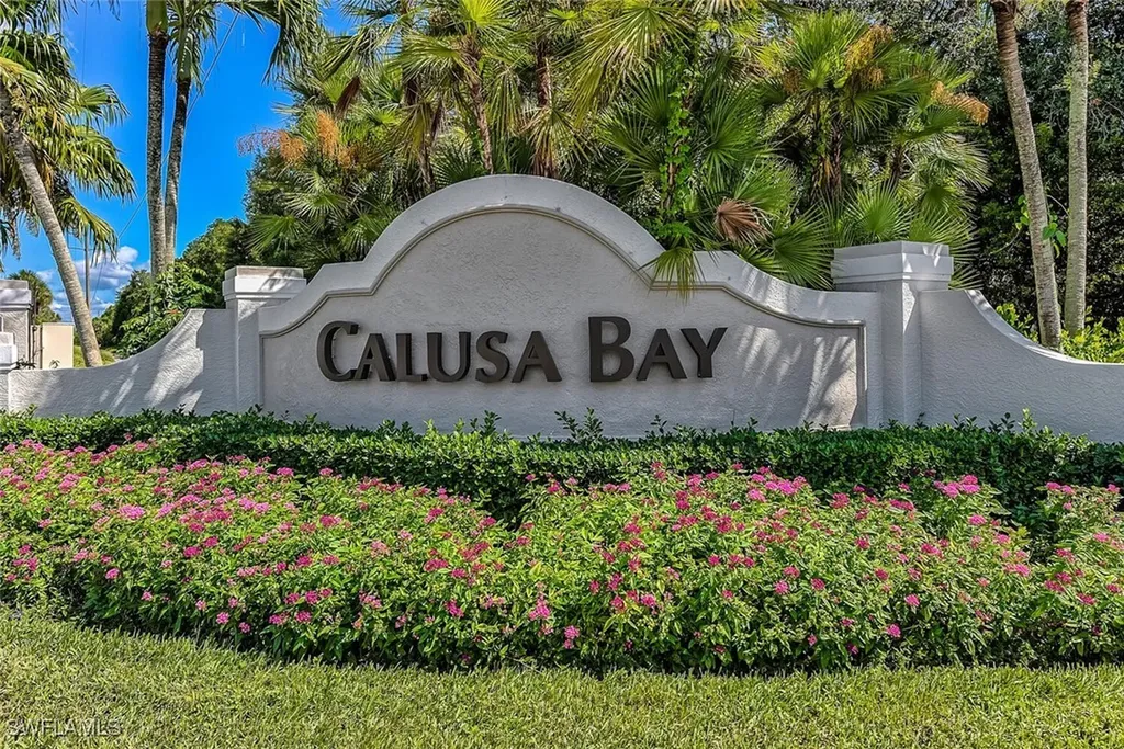 6910 Satinleaf Road N Naples FL 34109