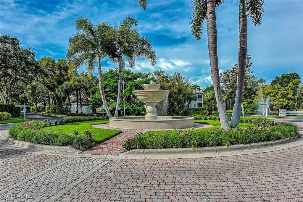 6910 Satinleaf Road N Naples FL 34109