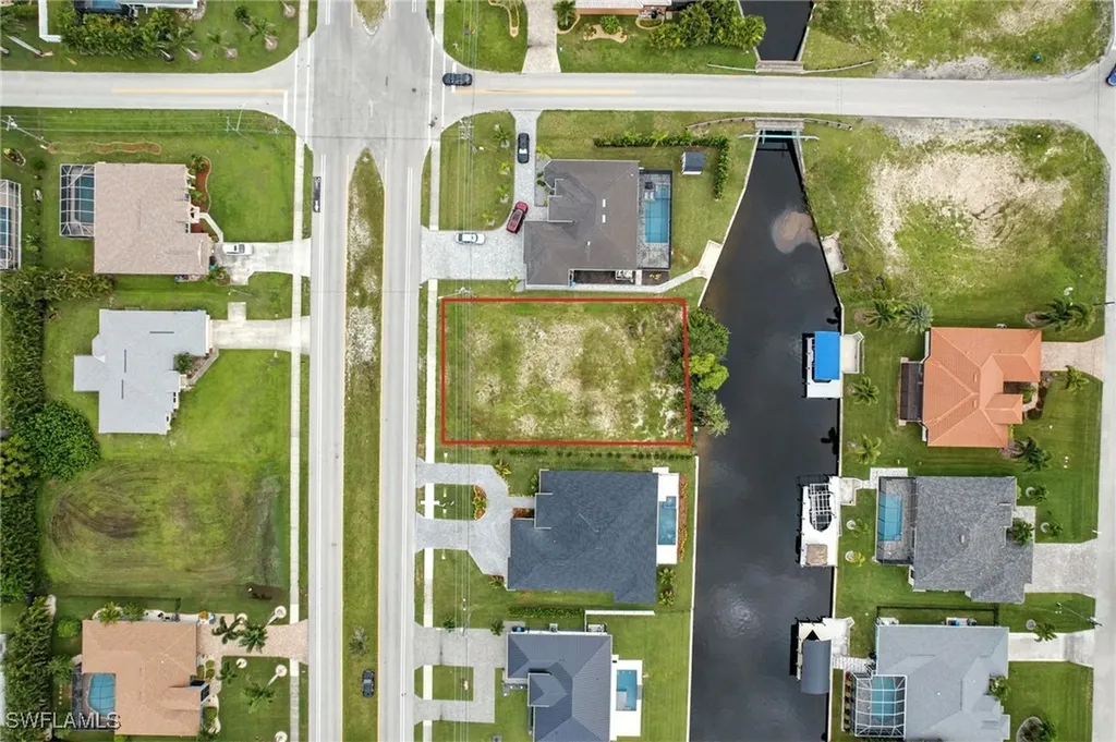 2592 Surfside Boulevard Cape Coral FL 33914