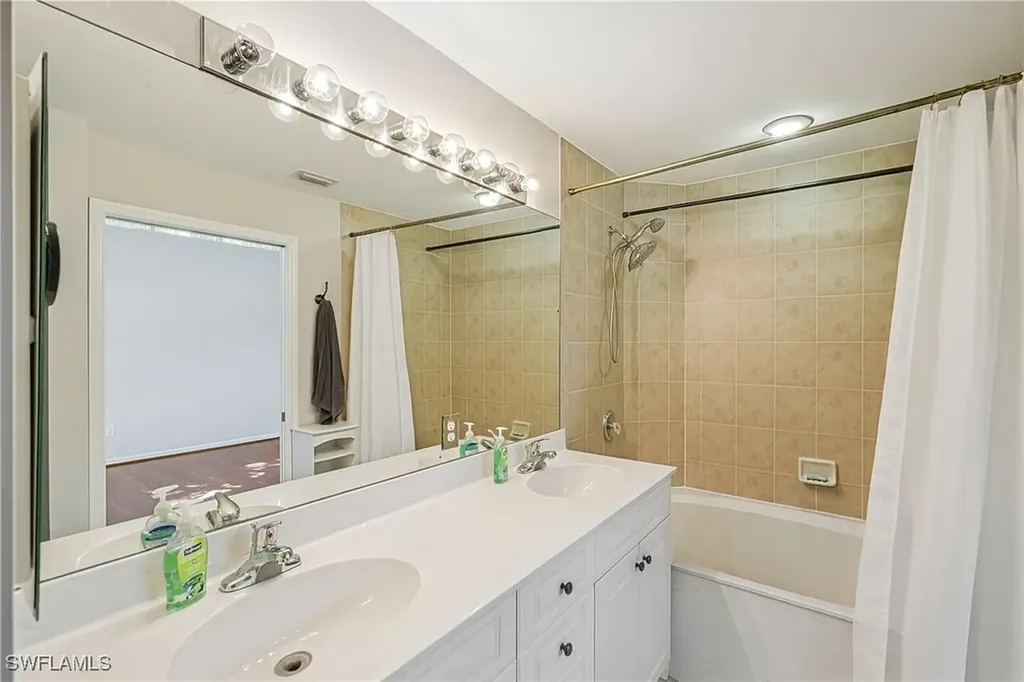 4337 Covey Circle Naples FL 34109