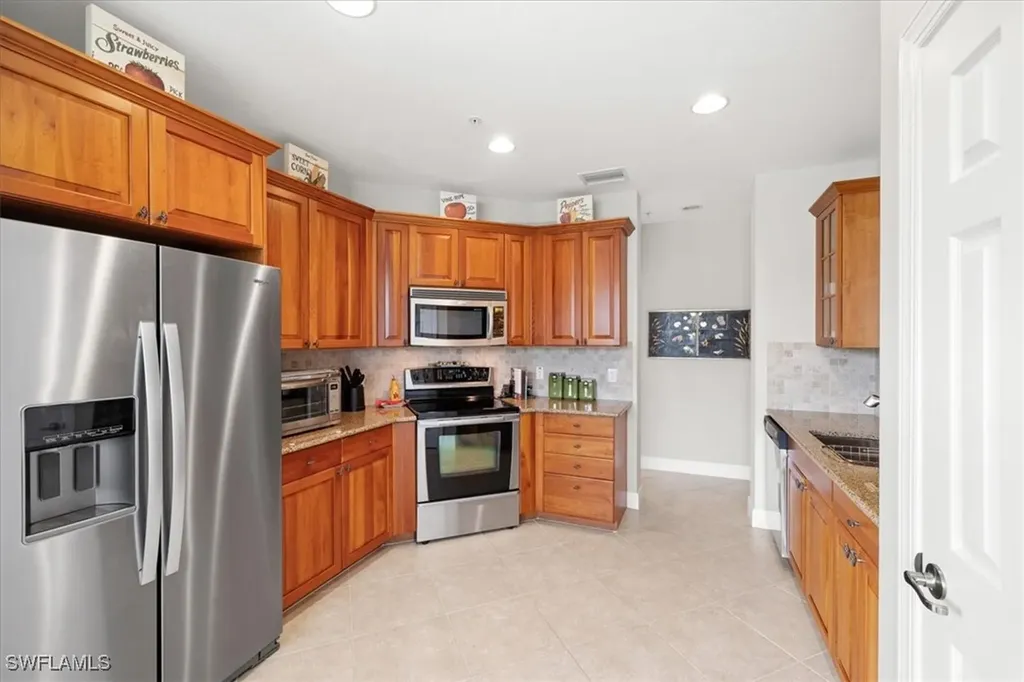 8051 Players Cove Drive Naples FL 34113