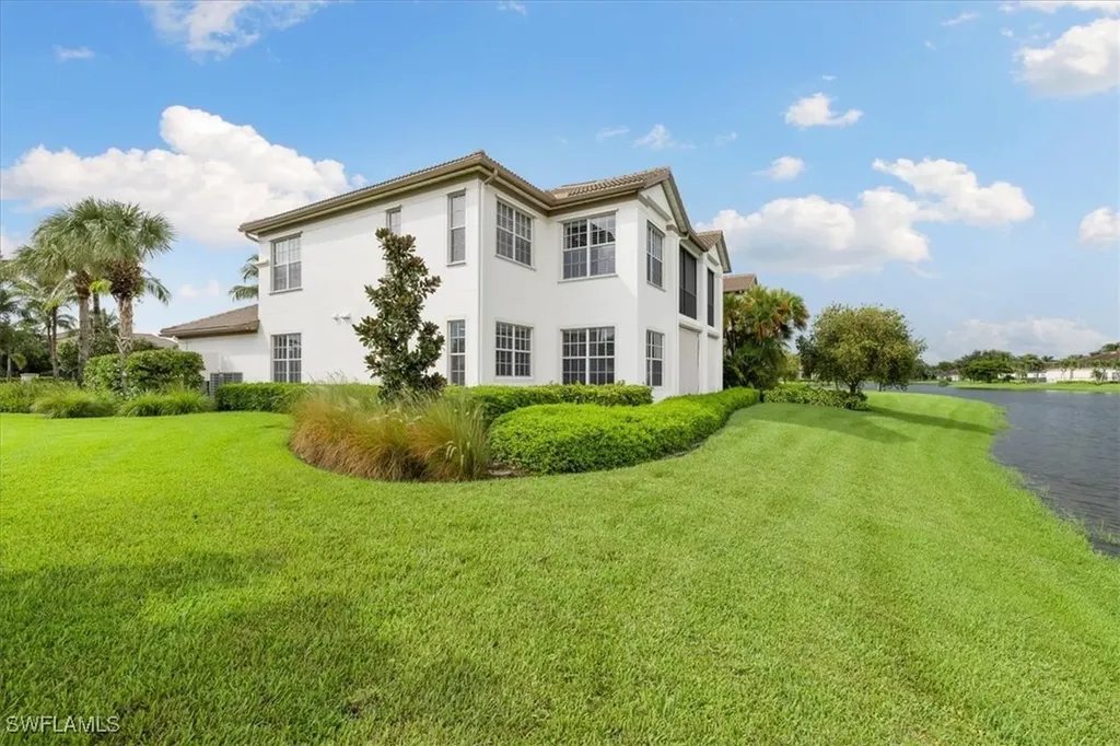 8051 Players Cove Drive Naples FL 34113