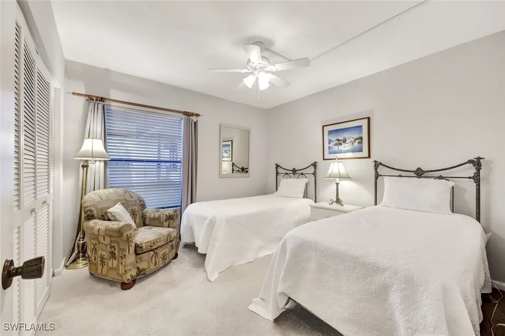 1733 Courtyard Way Naples FL 34112