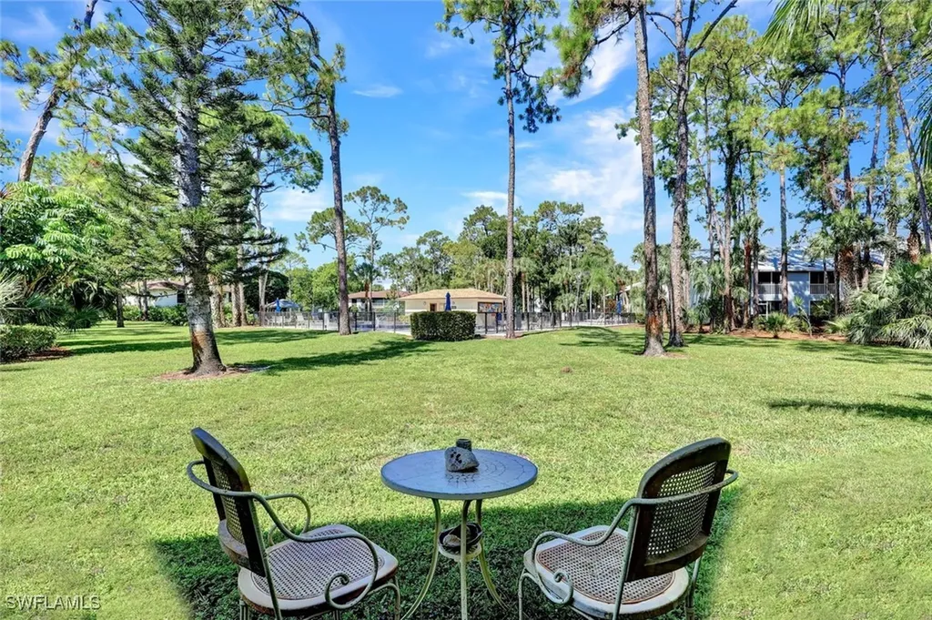 1733 Courtyard Way Naples FL 34112