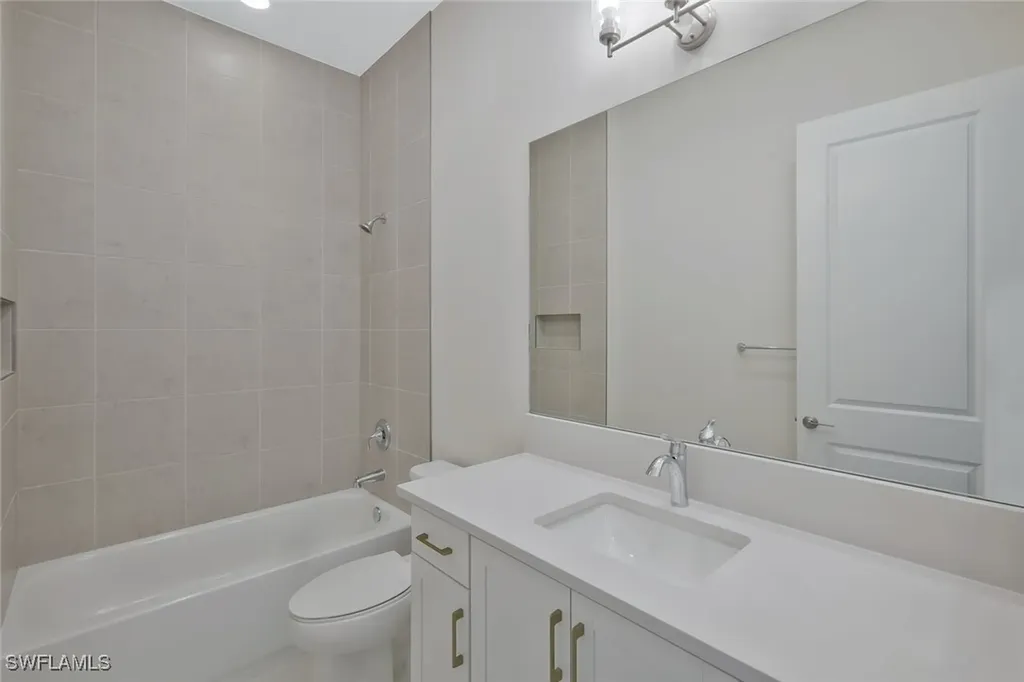 3748 Finsbury Way Fort Myers FL 33905