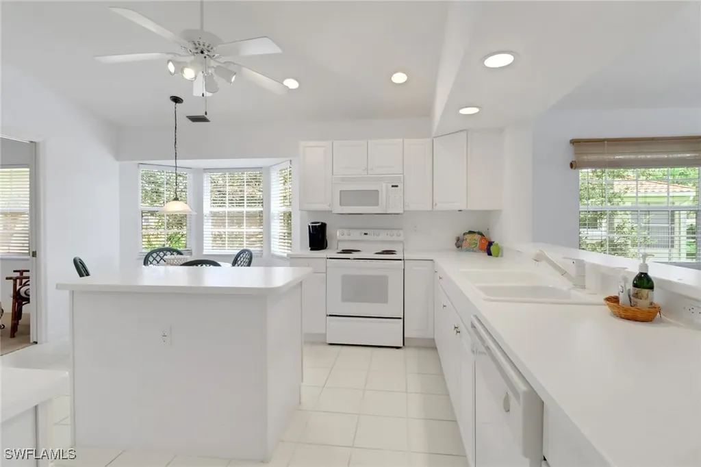 6180 Reserve Circle Naples FL 34119
