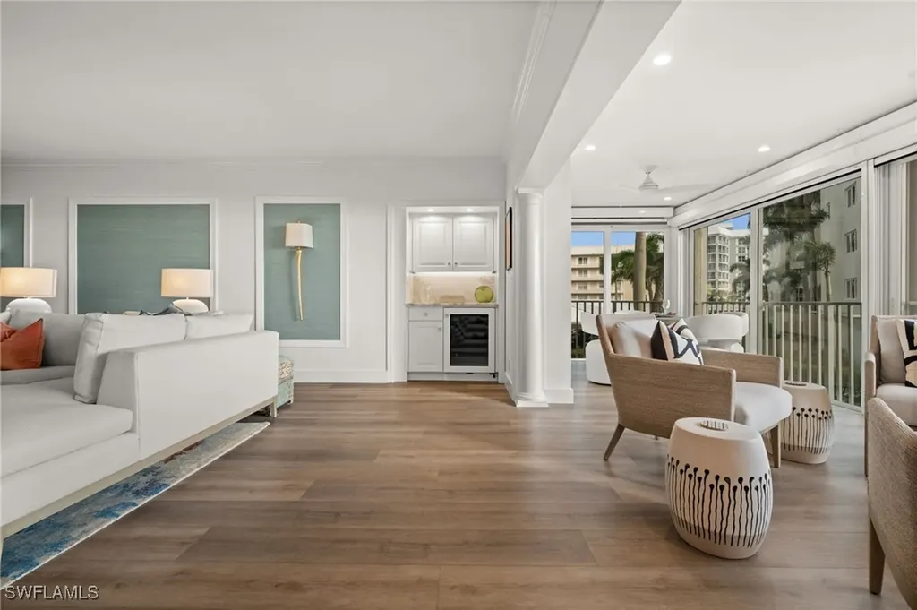 2901 Gulf Shore Boulevard N Naples FL 34103