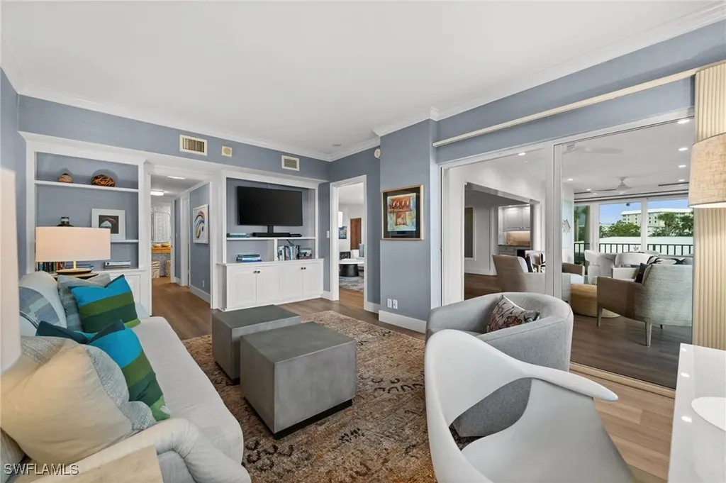 2901 Gulf Shore Boulevard N Naples FL 34103